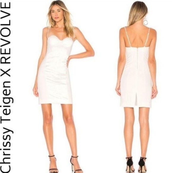 NWT Chrissy Teigen X REVOLVE Bala Midi Dress , Large - Picture 6 of 6